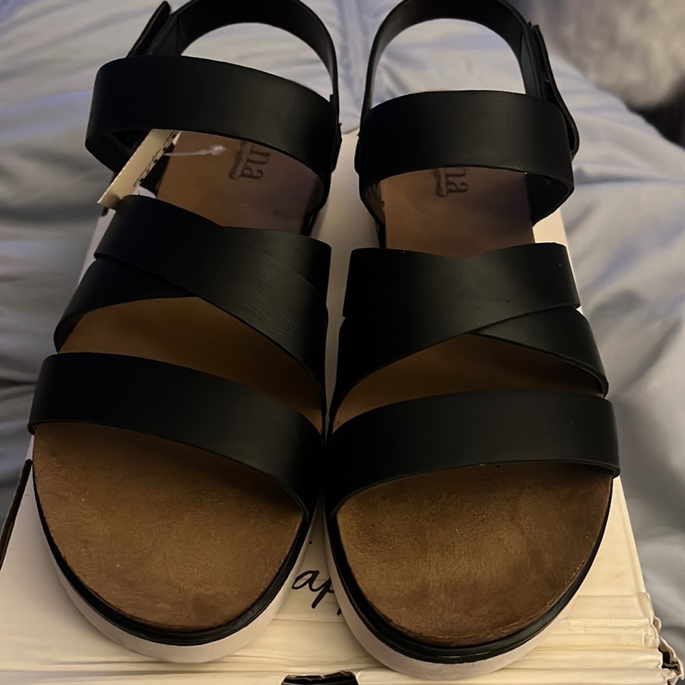 A.N.A sandals
